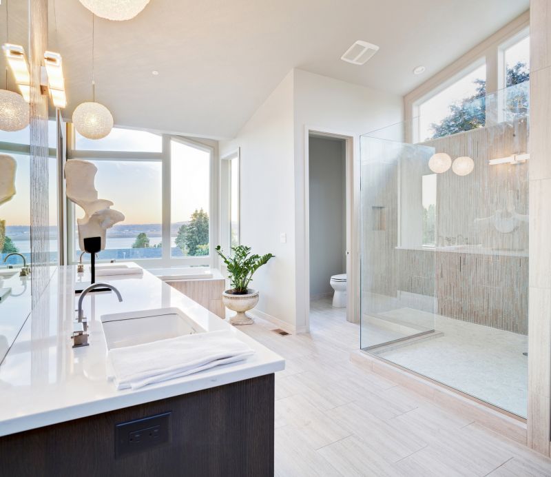 Contemporary Ensuite Bathroom